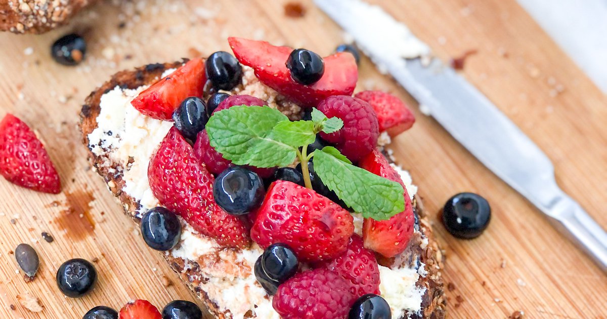 Creamy Sibiola with Macerated Mixed Berries Sirimon Cheese